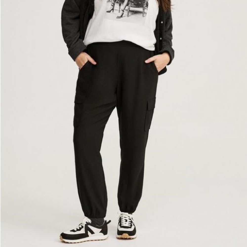 NWT Torrid Black Women's Cargo Jogger Pants